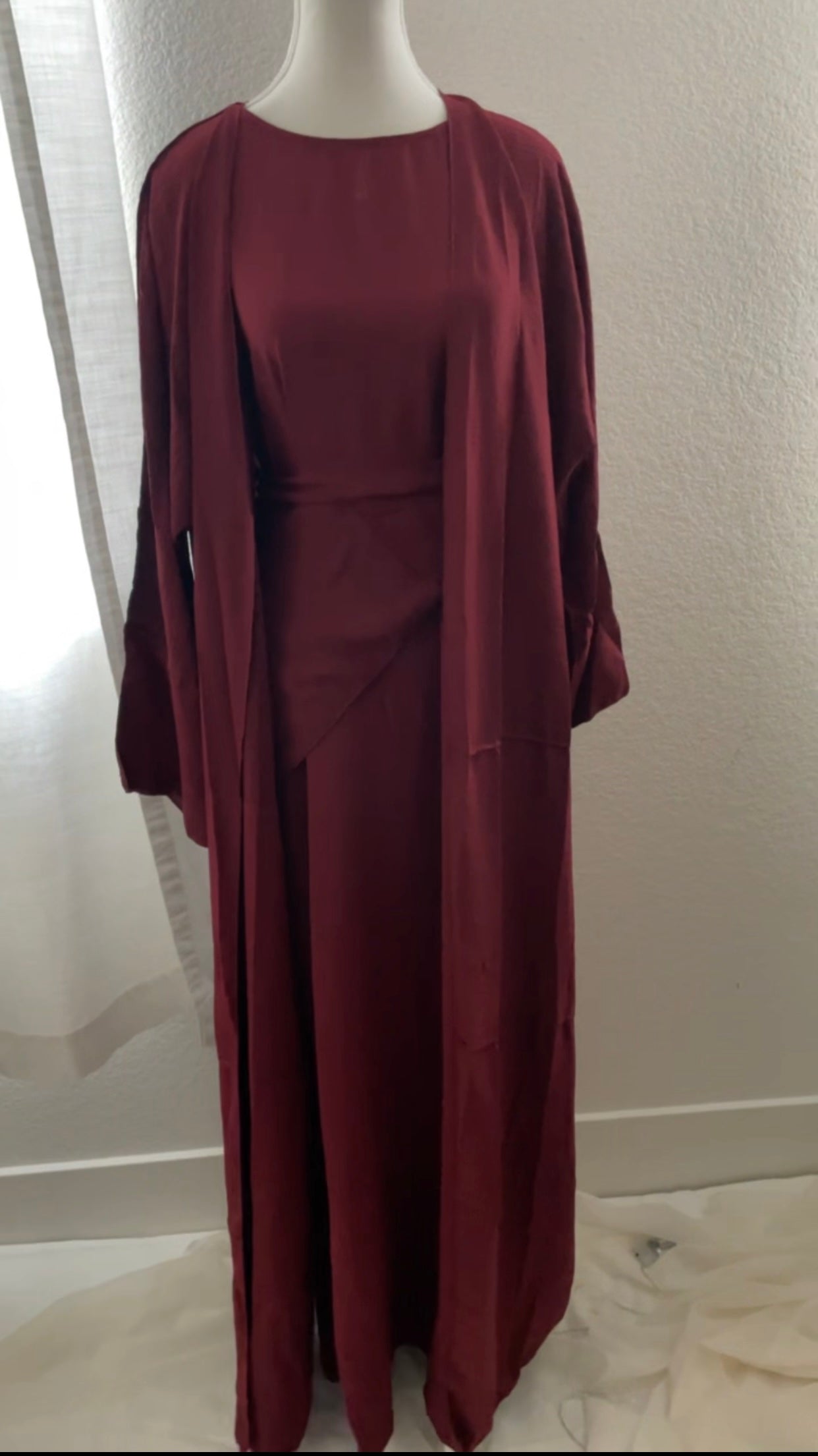 Luxury 3-Piece Maroon Abaya Set | Sleeveless Inner Dress + Open Abaya + Matching Skirt